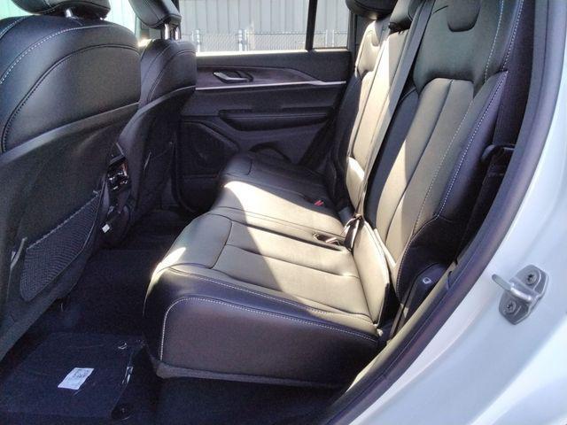 new 2025 Jeep Grand Cherokee car, priced at $46,850