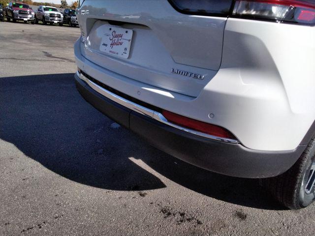 new 2025 Jeep Grand Cherokee car, priced at $46,850