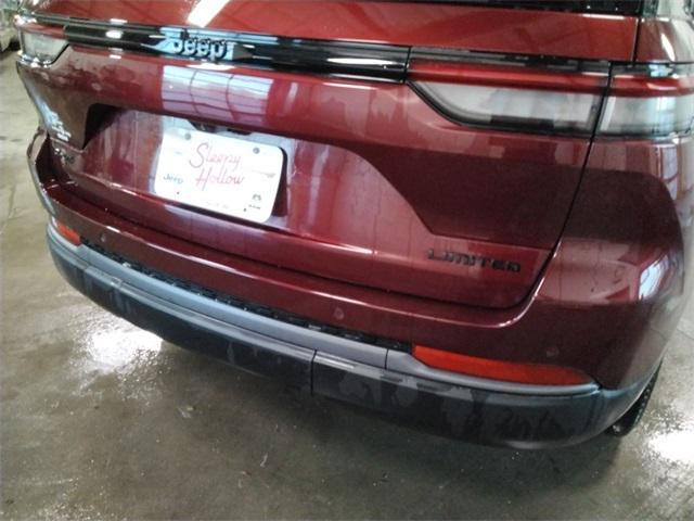 new 2026 Jeep Grand Cherokee car, priced at $49,985