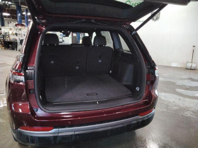 new 2026 Jeep Grand Cherokee car, priced at $48,500