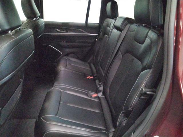 new 2026 Jeep Grand Cherokee car, priced at $49,985