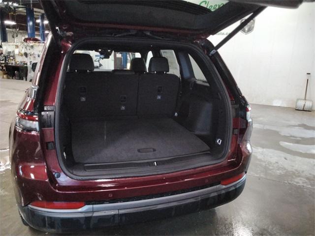 new 2026 Jeep Grand Cherokee car, priced at $49,985