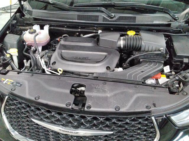 used 2024 Chrysler Pacifica car, priced at $26,984