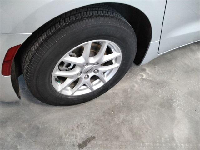 used 2024 Chrysler Pacifica car, priced at $29,464