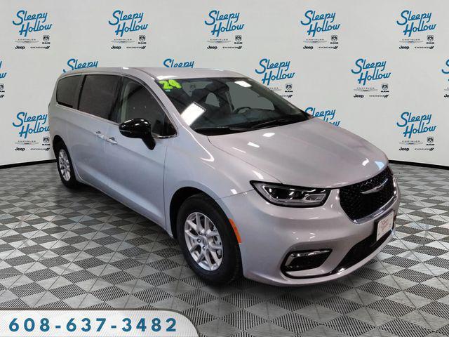 used 2024 Chrysler Pacifica car, priced at $29,464