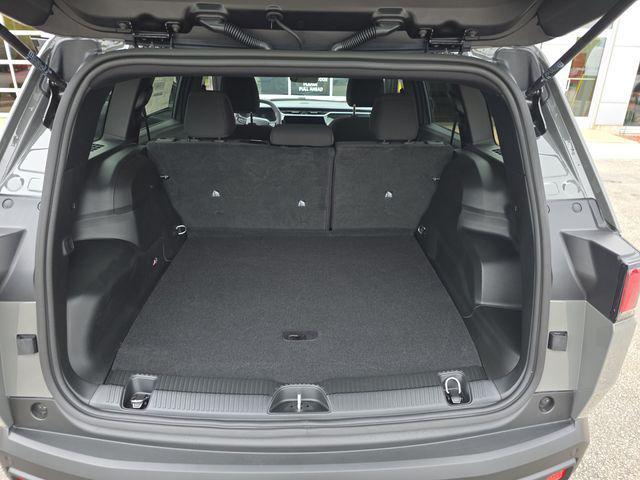 new 2026 Jeep Cherokee car, priced at $39,899