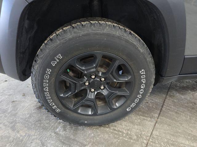 used 2022 Jeep Cherokee car, priced at $26,962