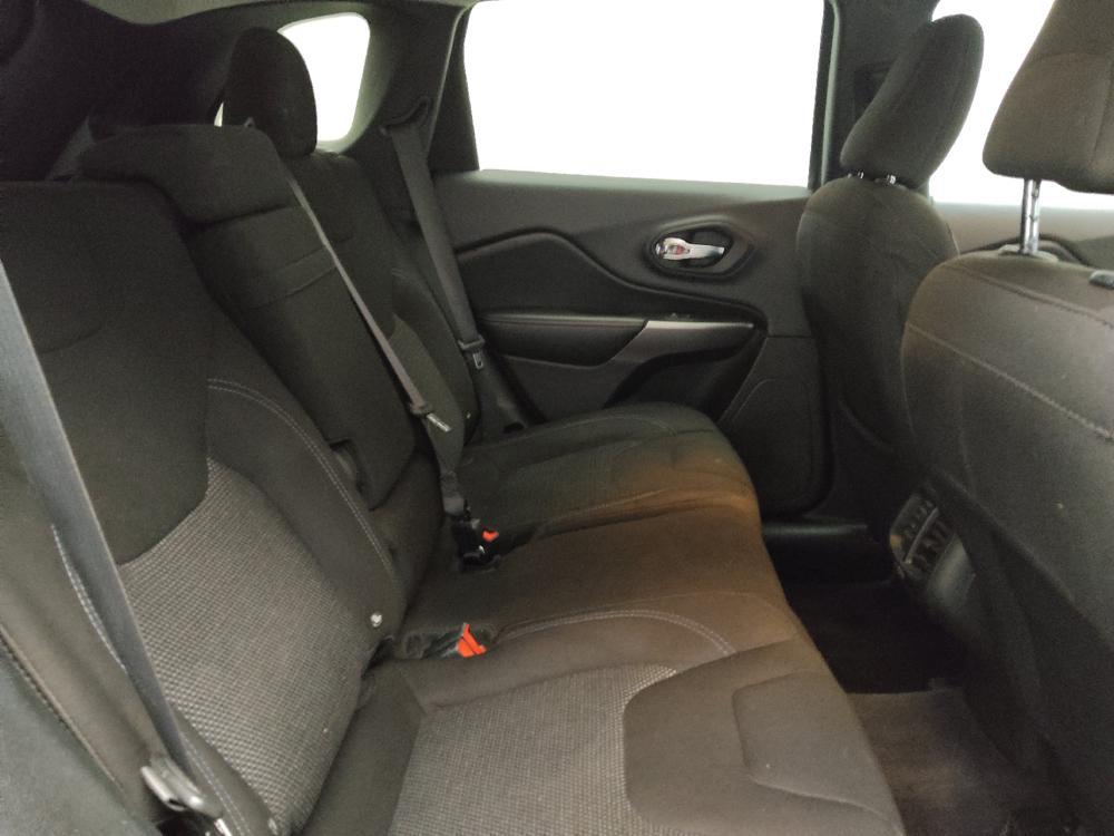 used 2019 Jeep Cherokee car, priced at $17,995