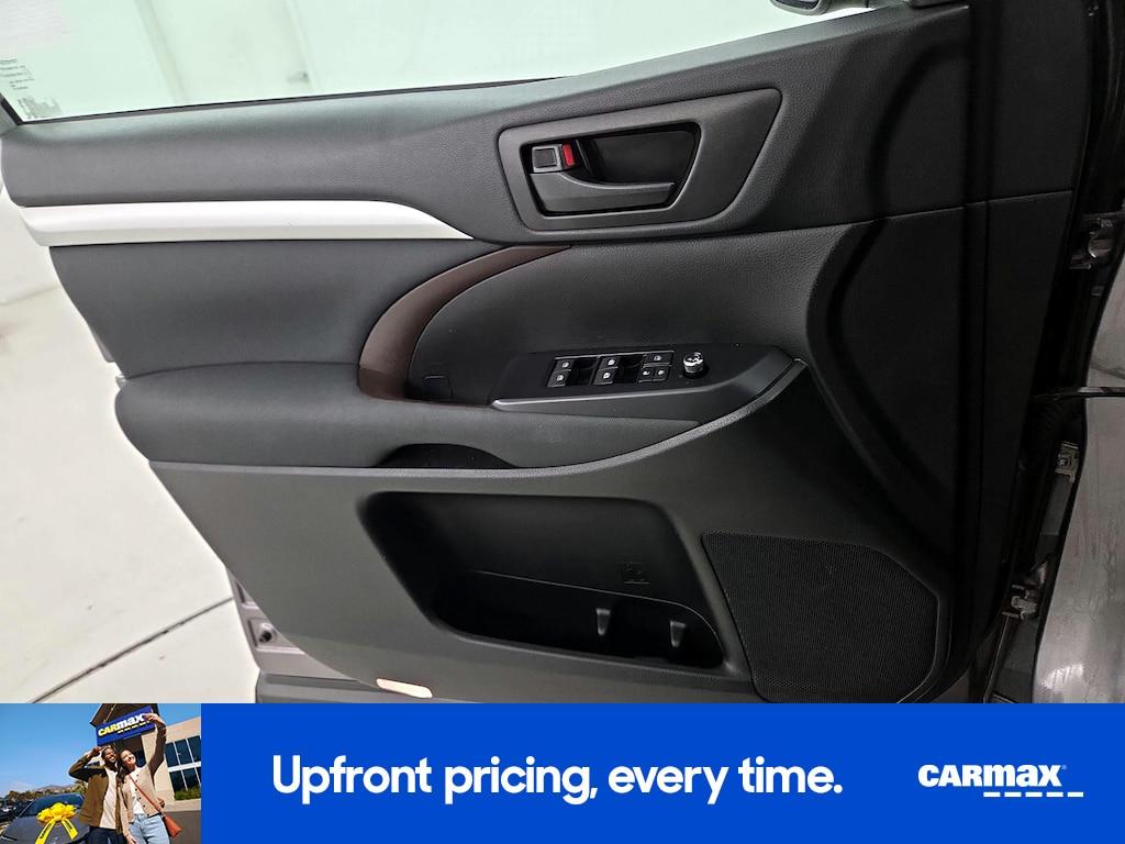 used 2018 Toyota Highlander car, priced at $21,998
