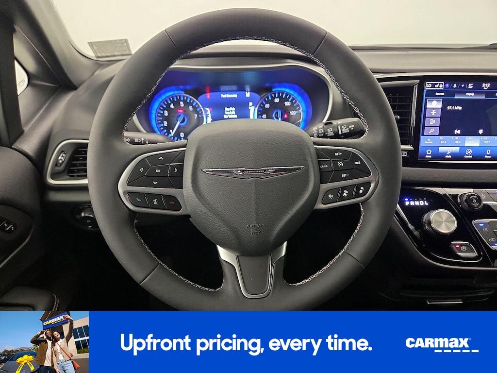 used 2026 Chrysler Pacifica car, priced at $36,998