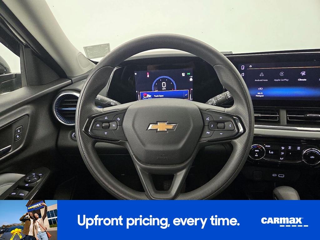 used 2025 Chevrolet Trax car, priced at $22,998