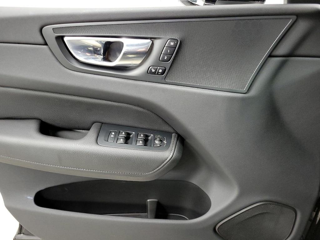 used 2022 Volvo XC60 Recharge Plug-In Hybrid car, priced at $31,998