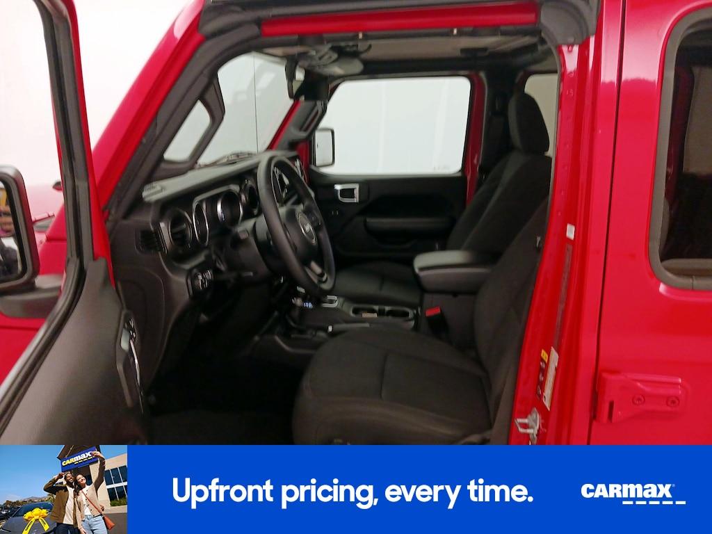 used 2022 Jeep Gladiator car, priced at $30,998