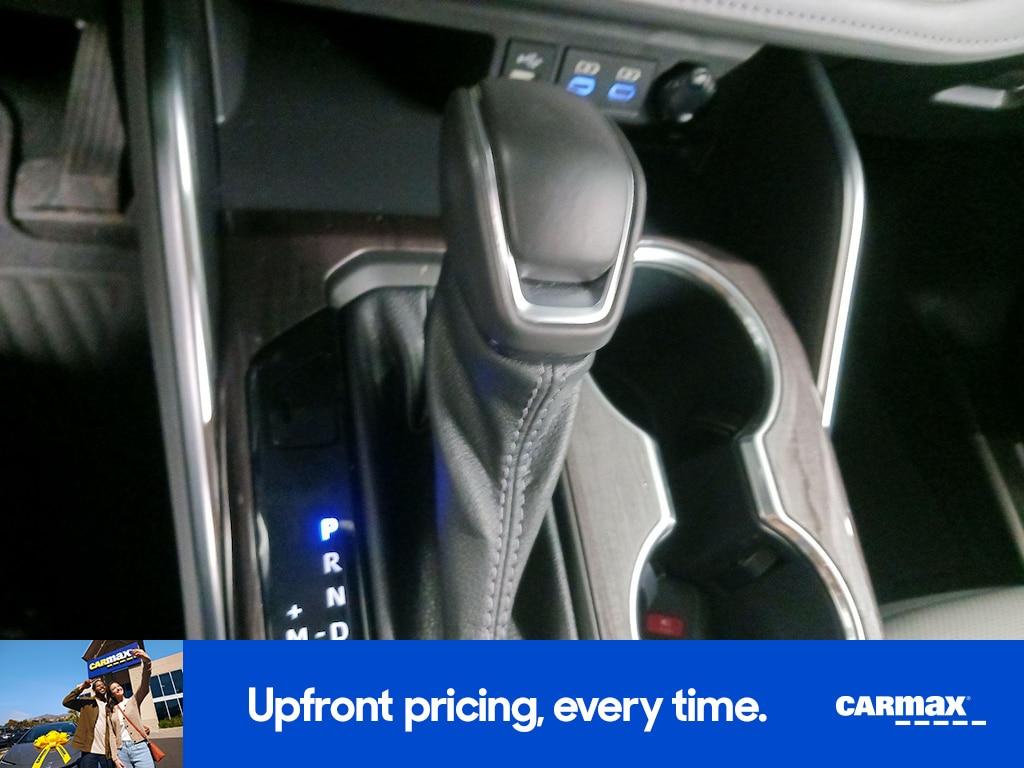 used 2022 Toyota Highlander car, priced at $42,998