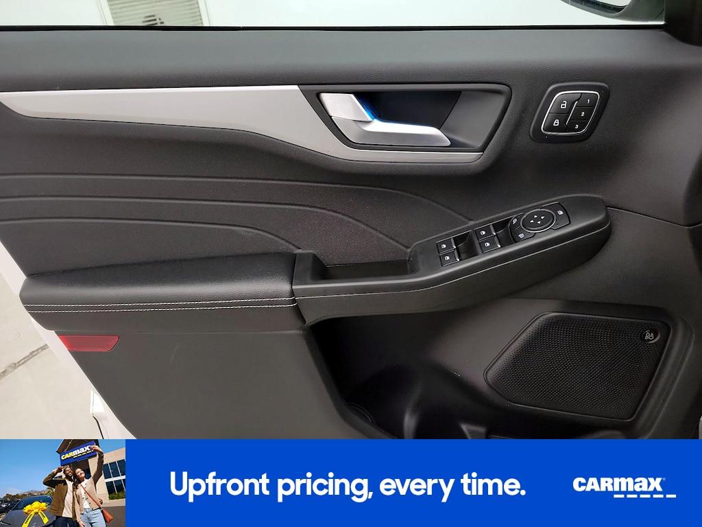 used 2023 Ford Escape car, priced at $26,998