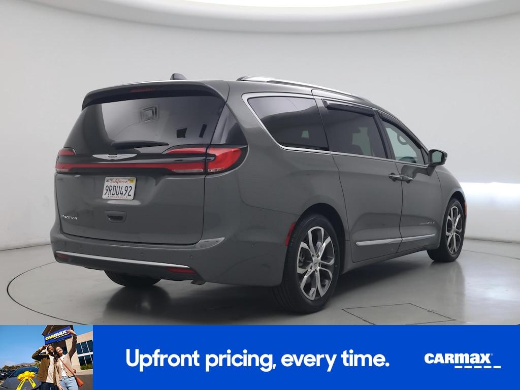 used 2024 Chrysler Pacifica car, priced at $41,998