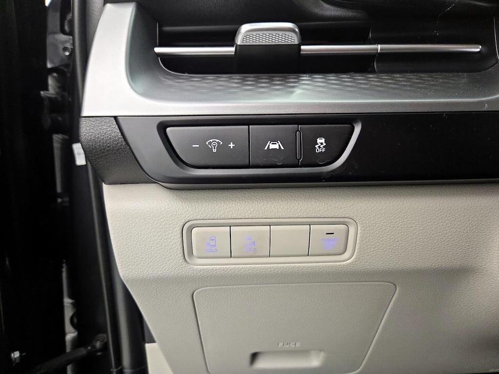 used 2024 Kia Carnival car, priced at $30,998