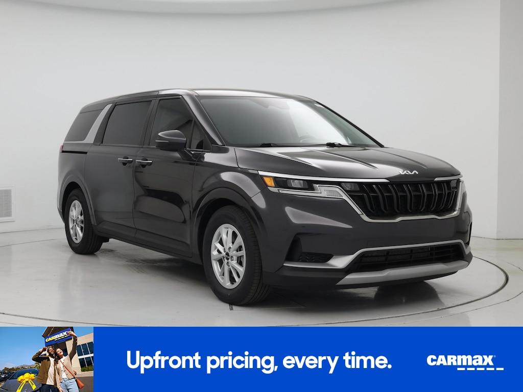 used 2024 Kia Carnival car, priced at $30,998