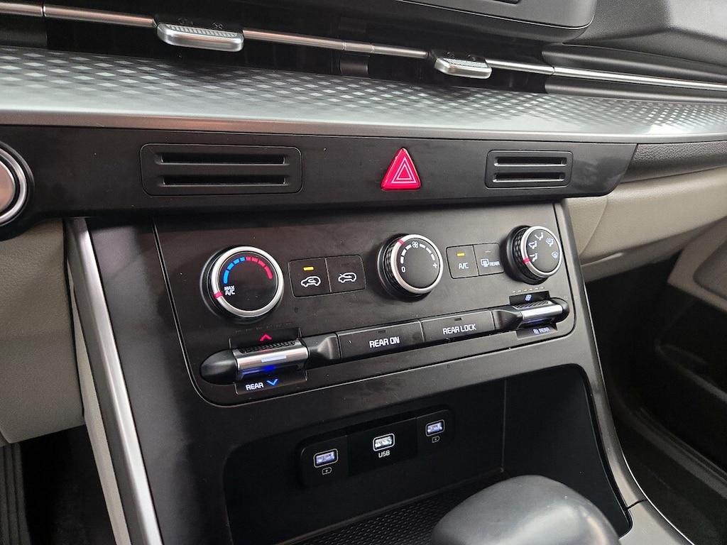 used 2024 Kia Carnival car, priced at $30,998