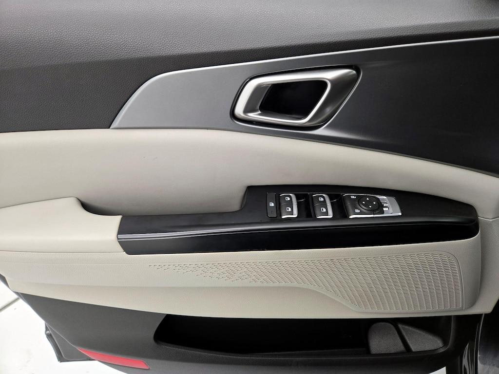 used 2024 Kia Carnival car, priced at $30,998