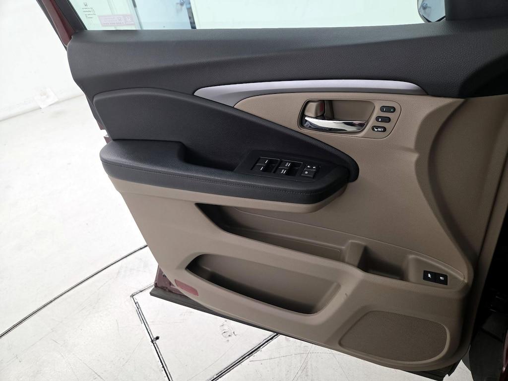 used 2022 Honda Pilot car, priced at $32,998