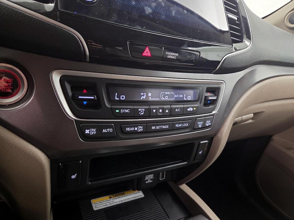 used 2022 Honda Pilot car, priced at $32,998