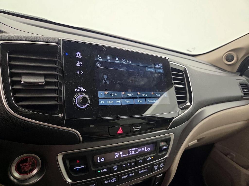 used 2022 Honda Pilot car, priced at $32,998