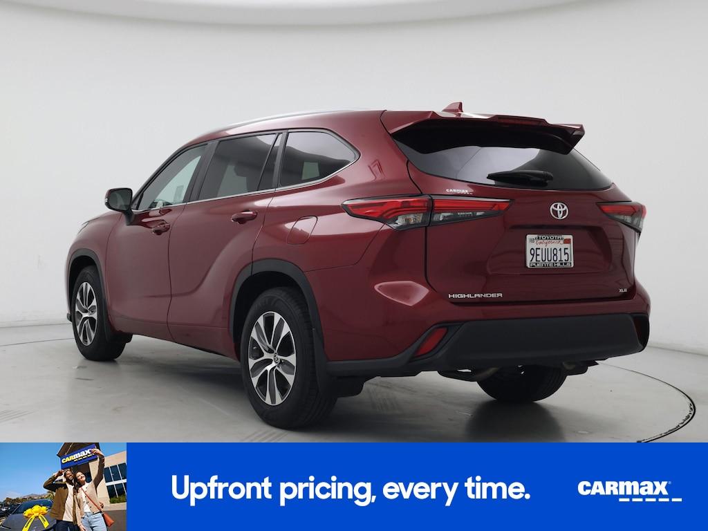 used 2023 Toyota Highlander car, priced at $33,998