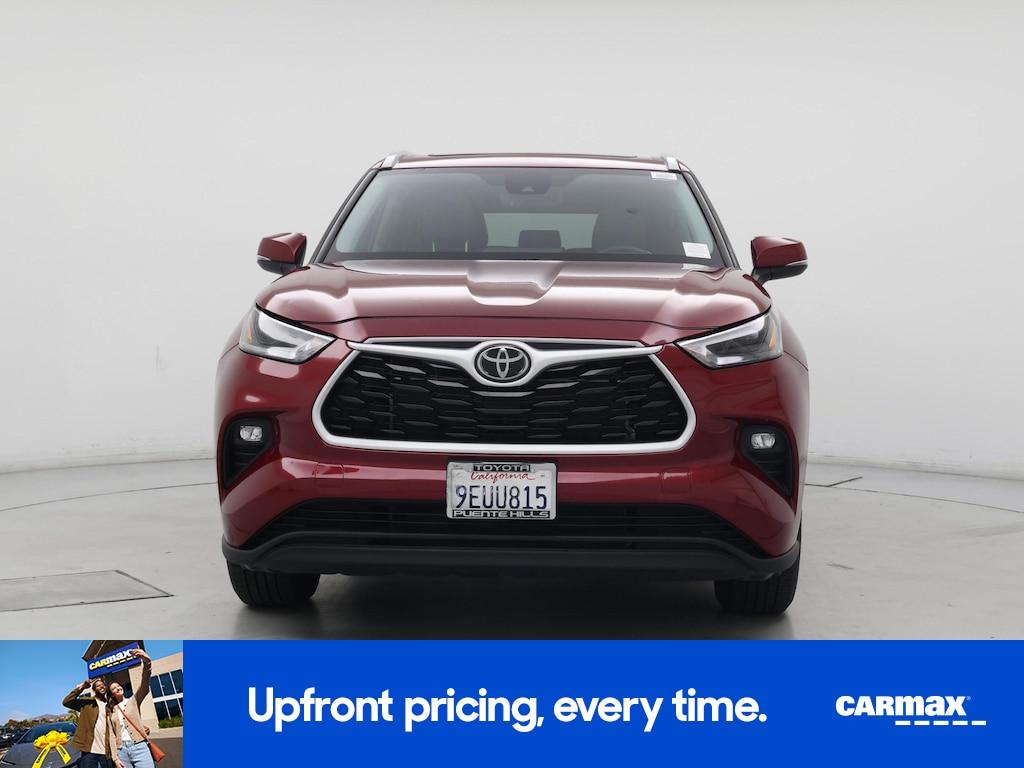used 2023 Toyota Highlander car, priced at $33,998