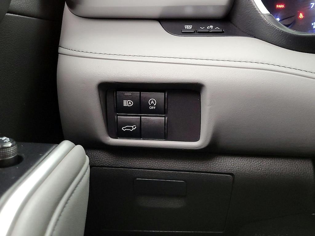 used 2023 Toyota Highlander car, priced at $33,998