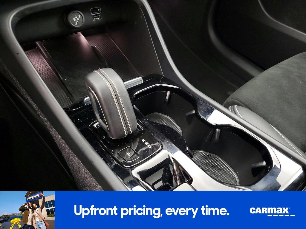 used 2021 Volvo XC40 car, priced at $20,998
