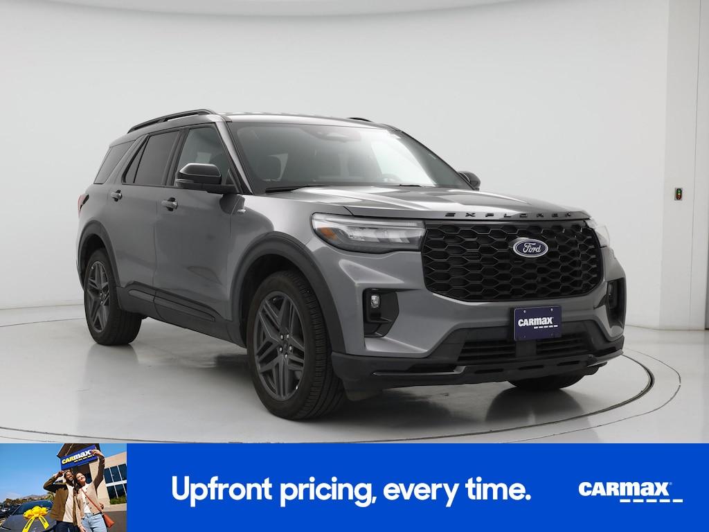 used 2025 Ford Explorer car, priced at $39,998