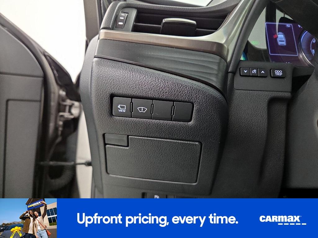 used 2019 Lexus ES 300h car, priced at $35,998