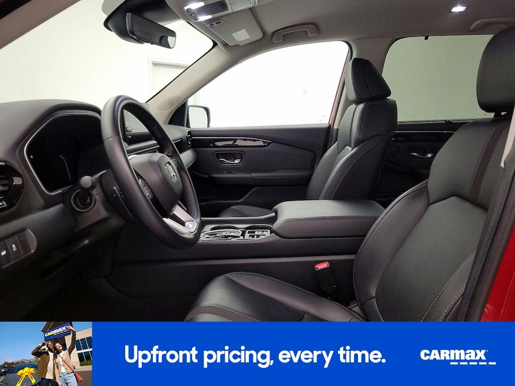used 2025 Honda Pilot car, priced at $40,998