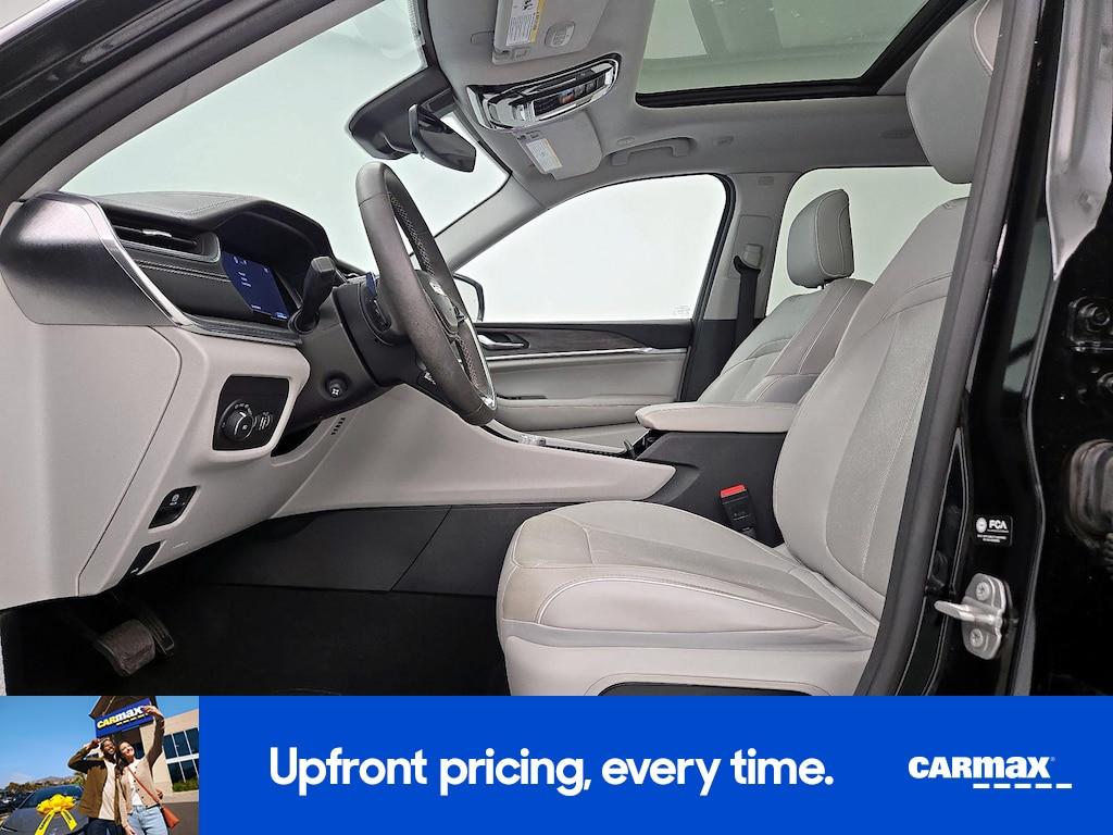 used 2023 Jeep Grand Cherokee car, priced at $33,998