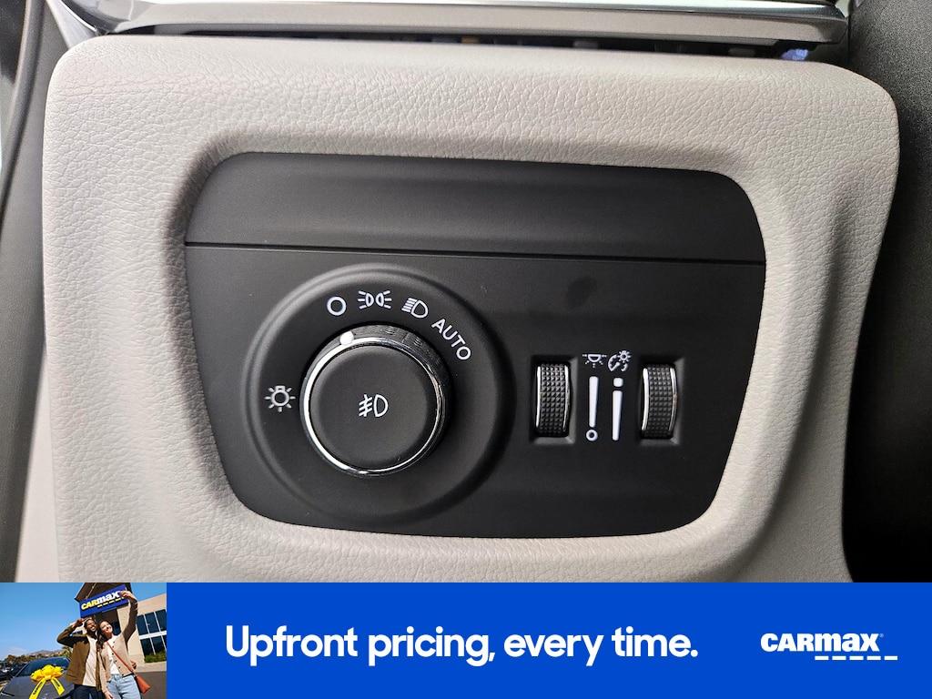 used 2023 Jeep Grand Cherokee car, priced at $33,998