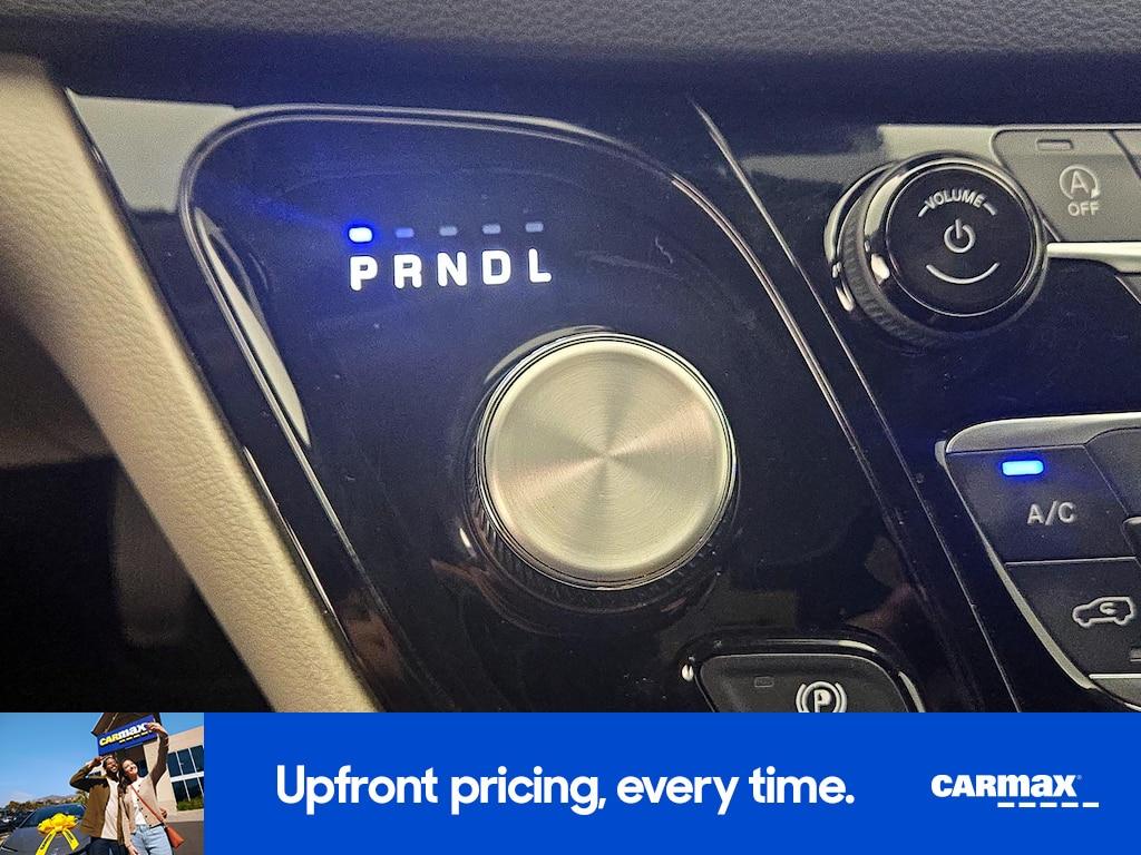 used 2023 Chrysler Pacifica car, priced at $22,998
