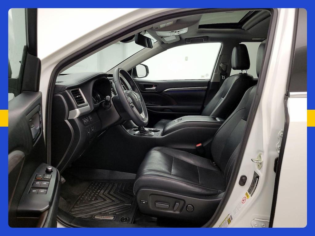 used 2018 Toyota Highlander car, priced at $30,998
