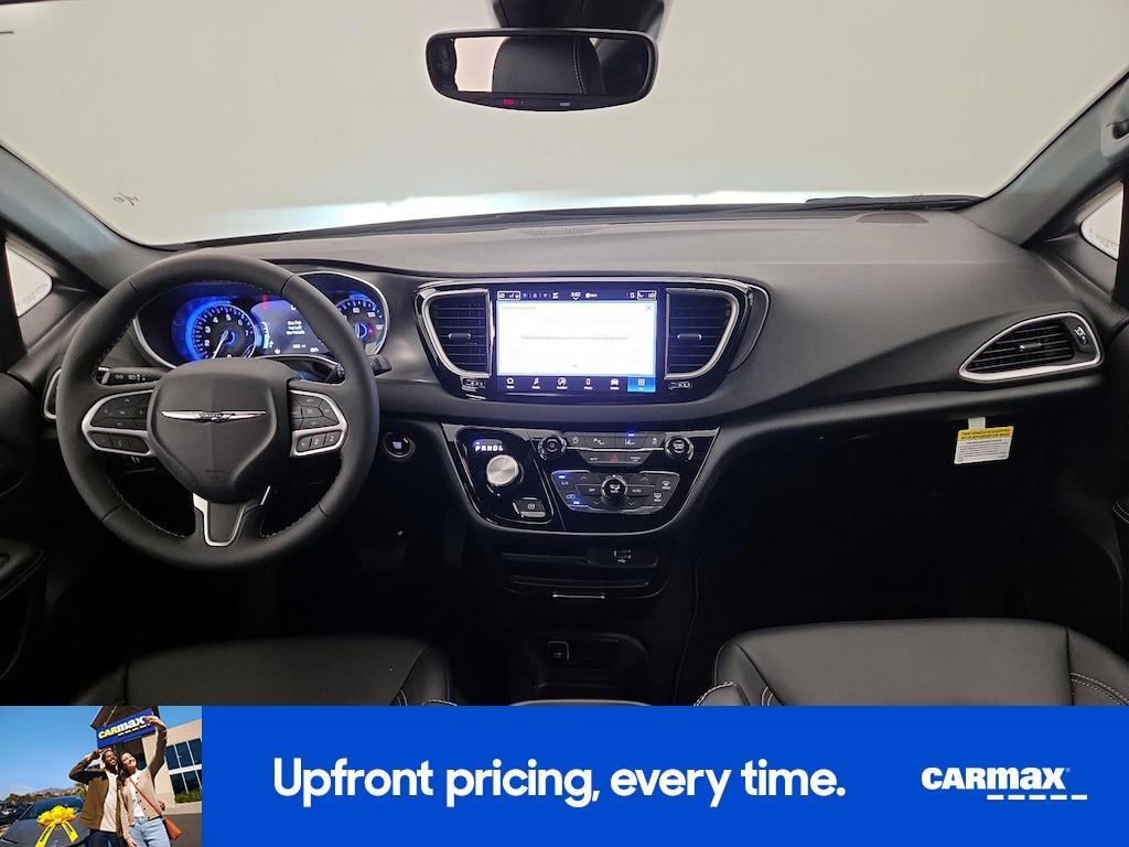 used 2026 Chrysler Pacifica car, priced at $37,998