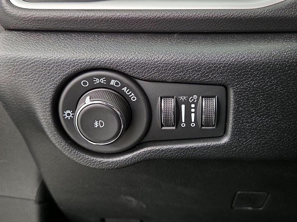 used 2026 Chrysler Pacifica car, priced at $37,998