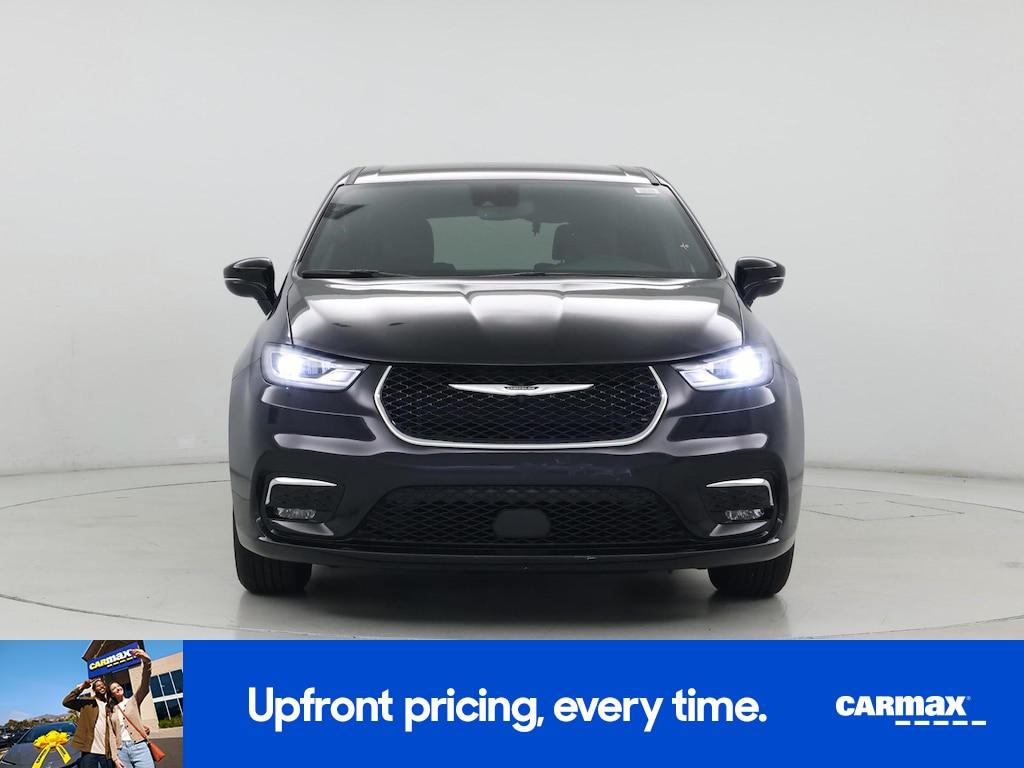 used 2026 Chrysler Pacifica car, priced at $37,998