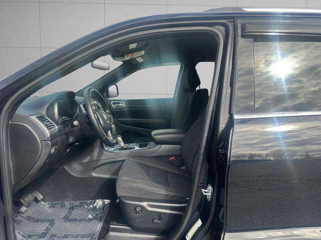 used 2020 Jeep Grand Cherokee car, priced at $15,499