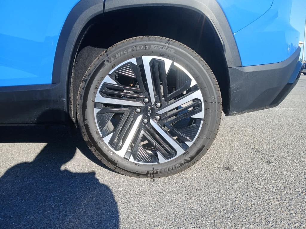 new 2026 Chevrolet Equinox car, priced at $35,845