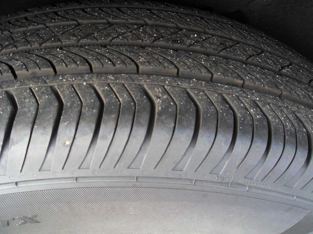 used 2023 Buick Envision car, priced at $28,791