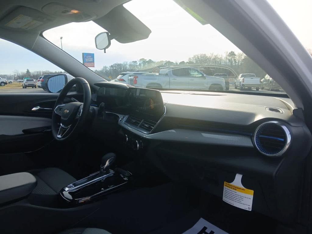 new 2026 Chevrolet Trax car, priced at $25,885