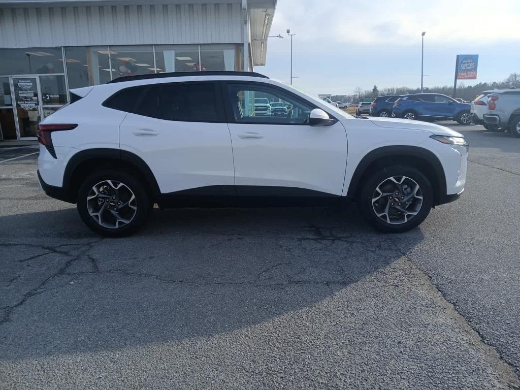 new 2026 Chevrolet Trax car, priced at $25,885