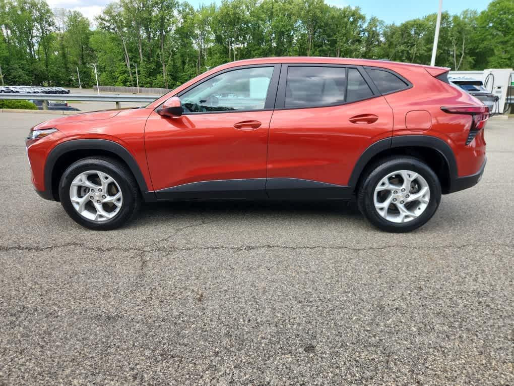 used 2024 Chevrolet Trax car, priced at $23,990