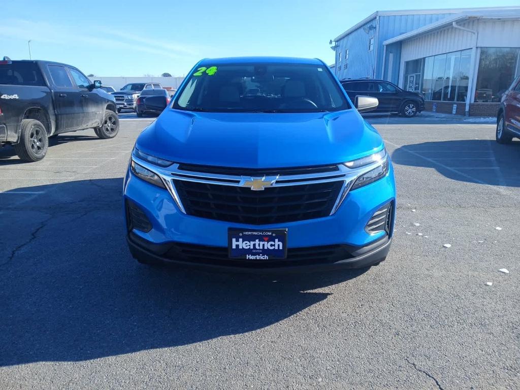 used 2024 Chevrolet Equinox car, priced at $22,991