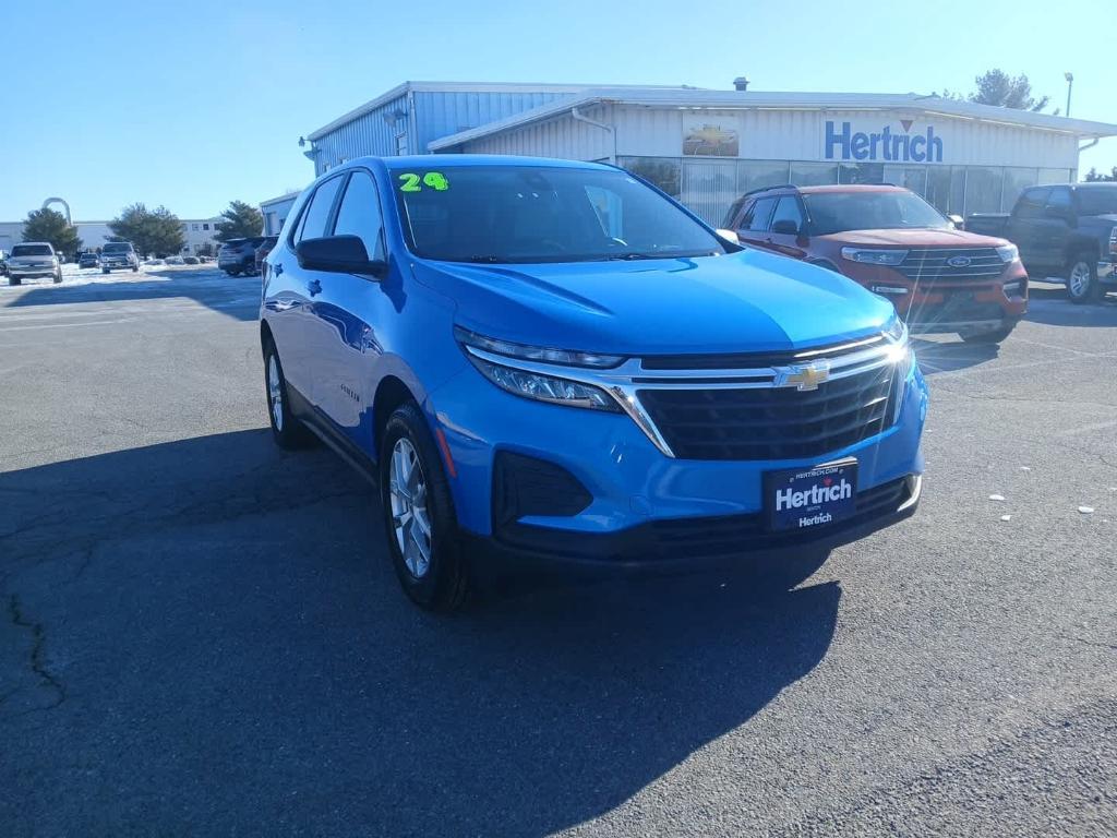 used 2024 Chevrolet Equinox car, priced at $22,991