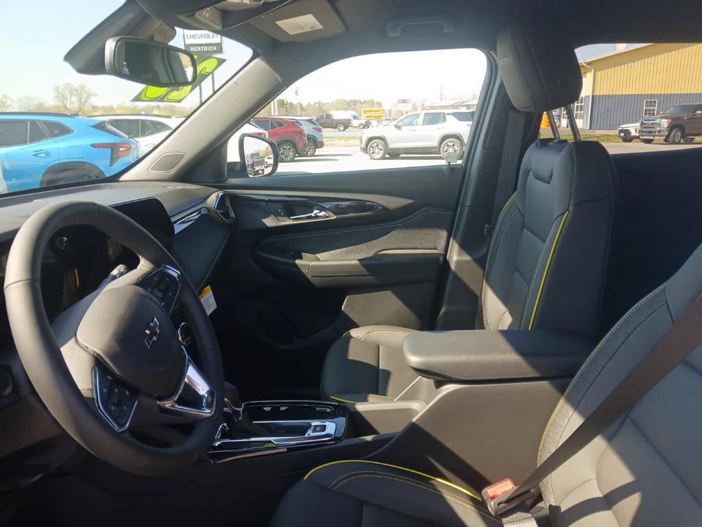 new 2025 Chevrolet TrailBlazer car, priced at $30,580
